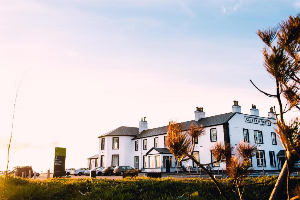 hotels with balcony in Northern Ireland