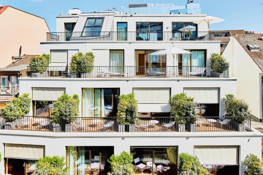 hotels with balcony in Basel