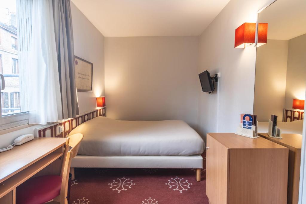 hotels with balcony in Toulouse