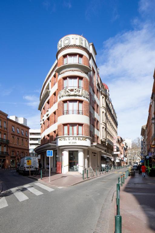 hotels with balcony in Toulouse