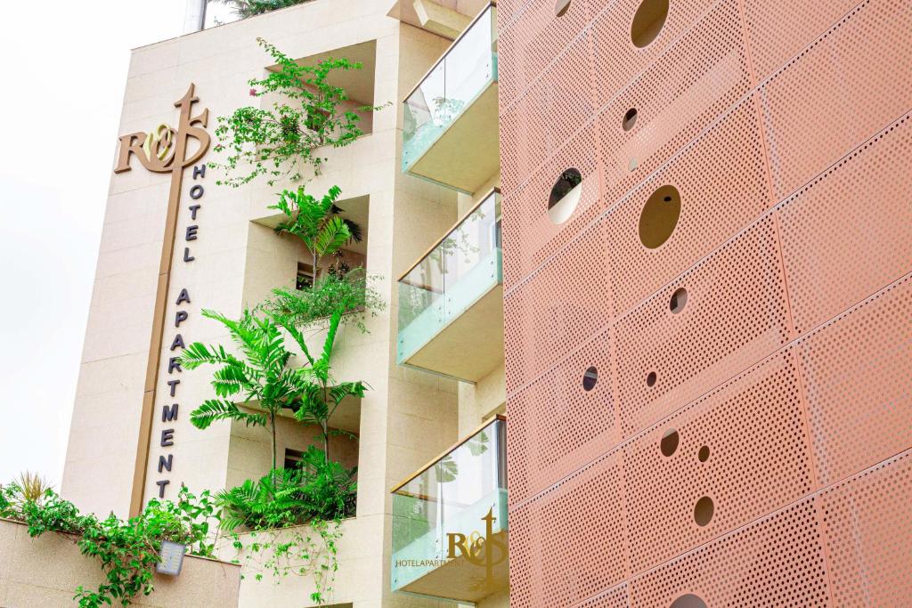 hotels with balcony in Abidjan