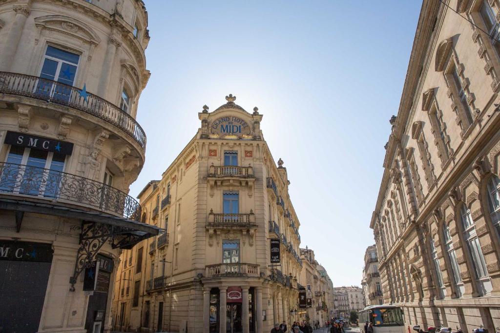 hotels with balcony in Montpellier