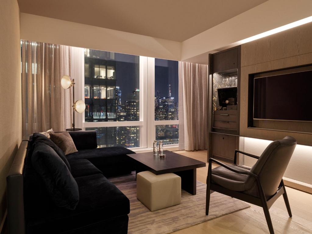 hotels with balcony in New York