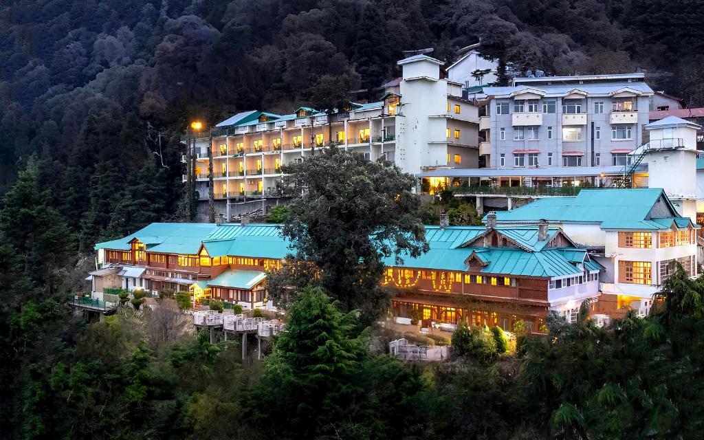 hotels with balcony in Dalhousie