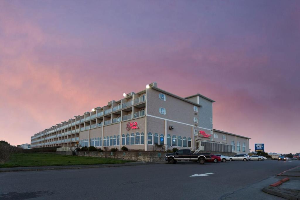 hotels with balcony in Washington Coast