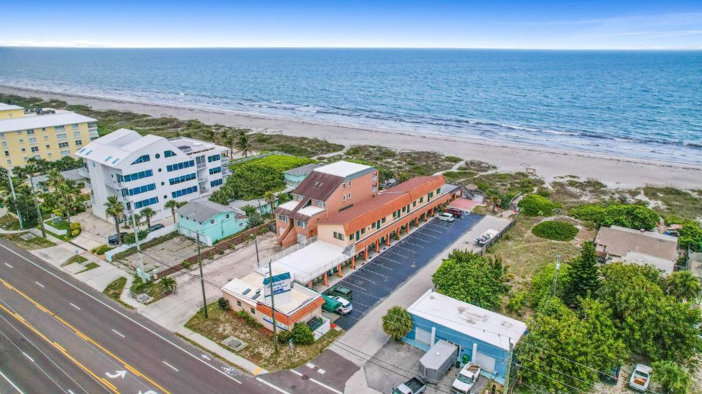 hotels with balcony in Cocoa Beach