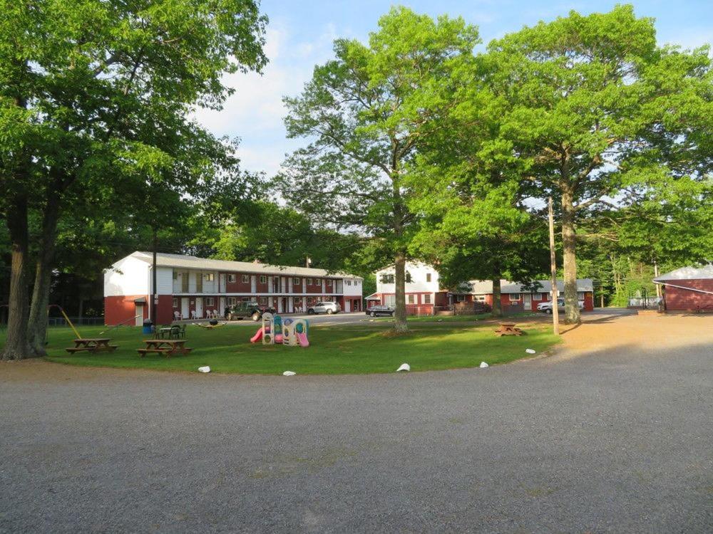 hotels with balcony in The Catskills