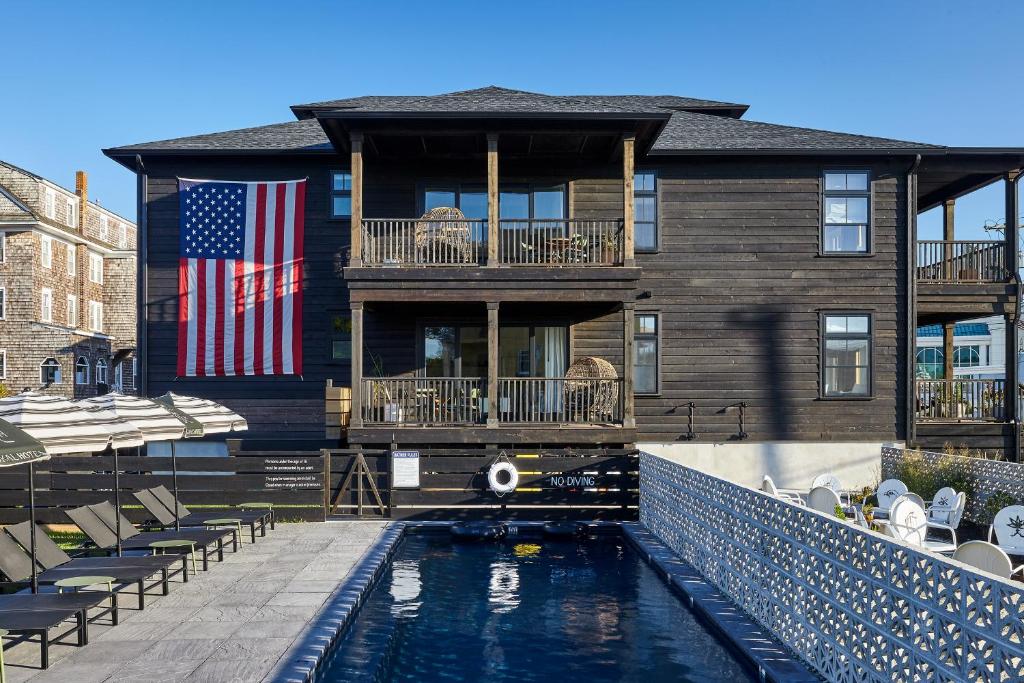 hotels with balcony in Cape May