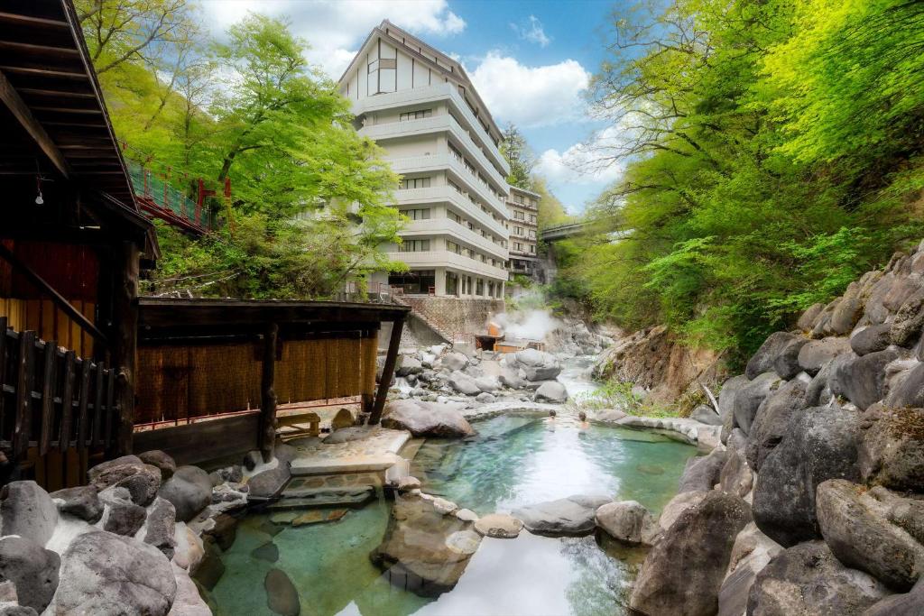 hotels with balcony in Nikko