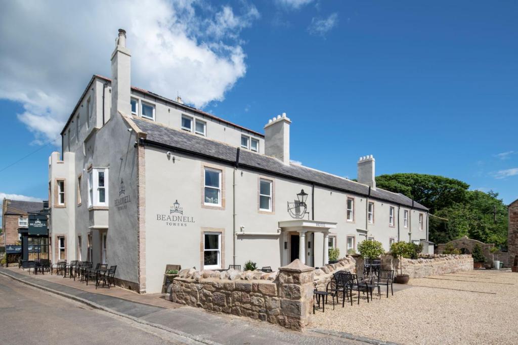 hotels with balcony in Beadnell