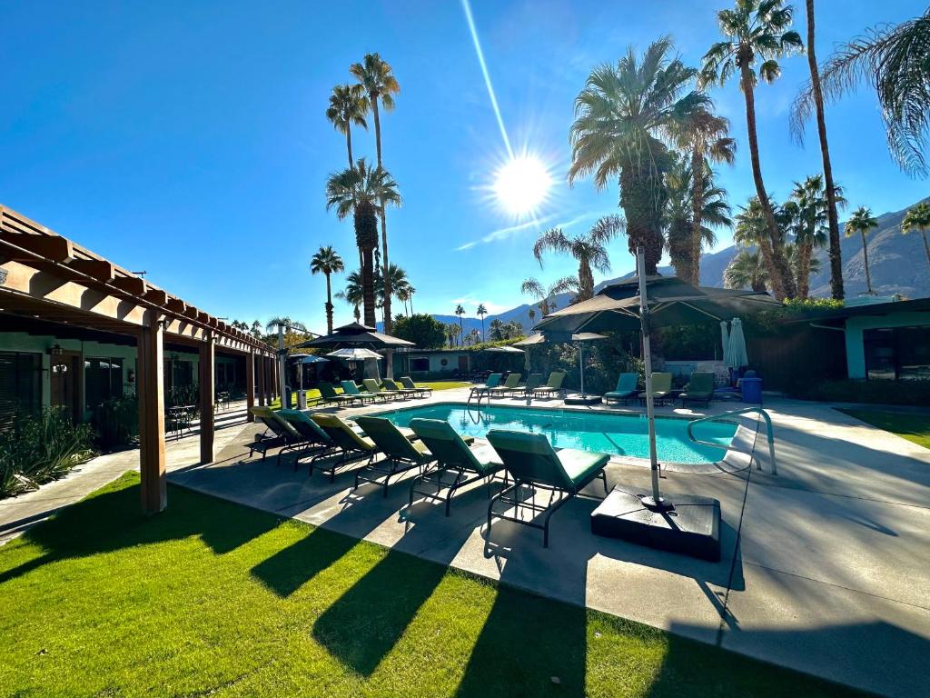 hotels with balcony in Palm Springs Agua Caliente Cultural Museum