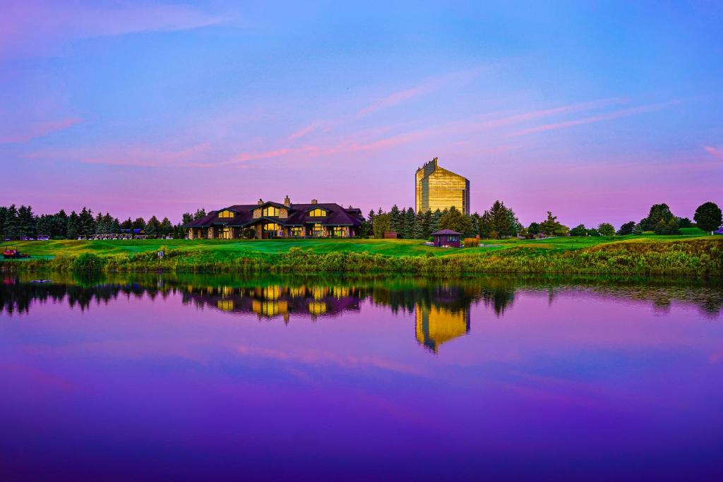 hotels with balcony in Traverse City