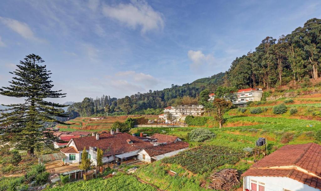 hotels with balcony in Udagamandalam Thread Garden