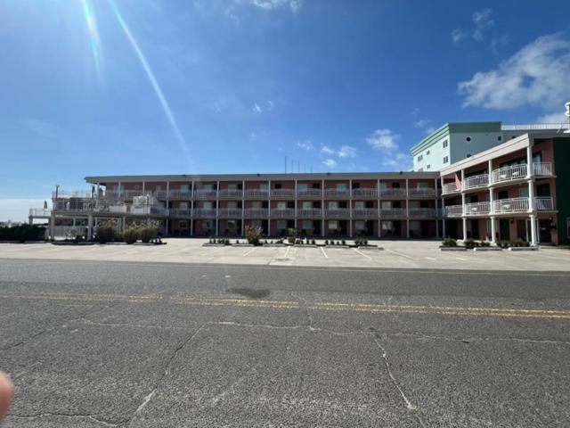 hotels with balcony in Wildwood Crest