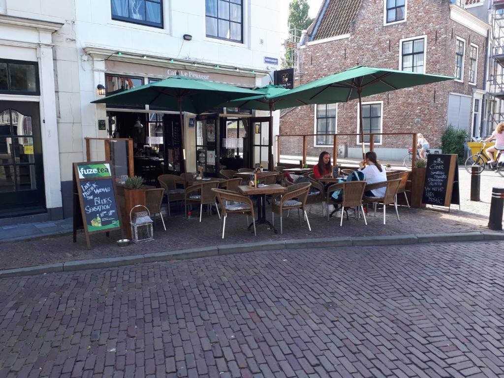 hotels with balcony in Middelburg