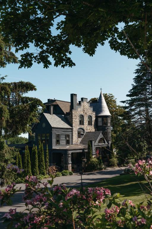 hotels with balcony in Maine