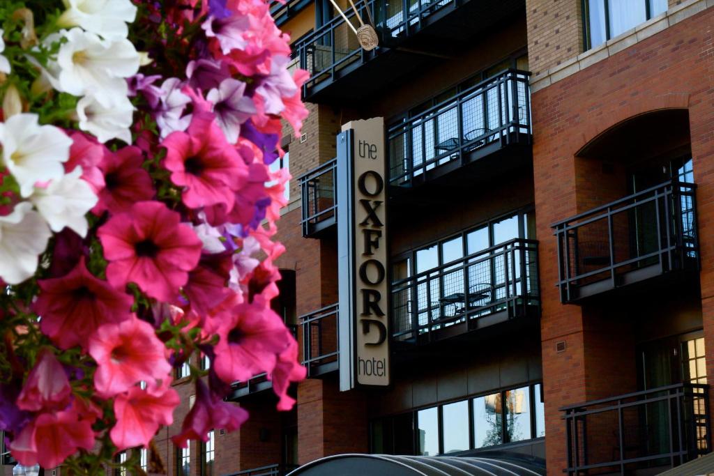 hotels with balcony in Oregon