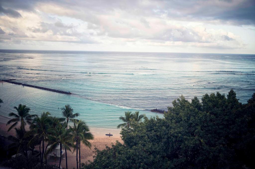 hotels with balcony in Honolulu