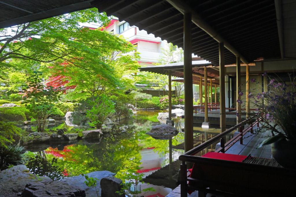 hotels with balcony in Nikko