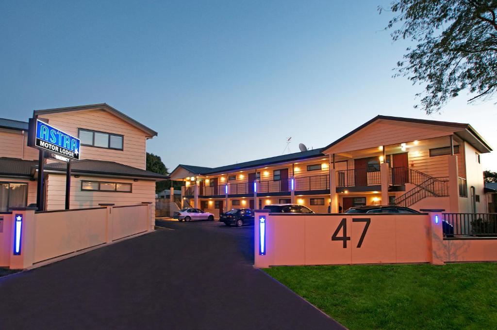 hotels with balcony in Hamilton New Zealand