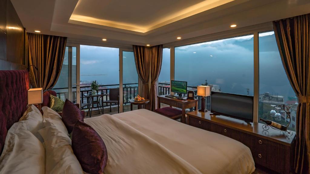 hotels with balcony in Sa Pa