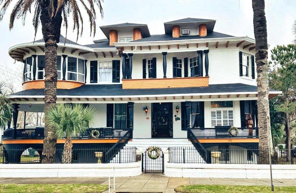 hotels with balcony in Texas Gulf Coast