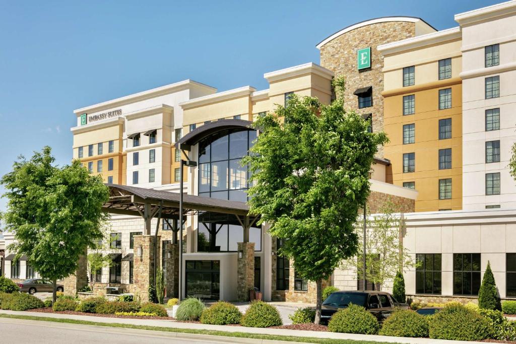 hotels with balcony in Chattanooga