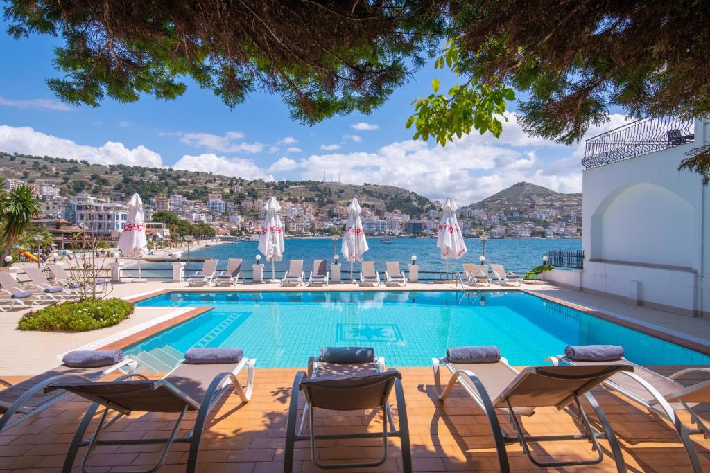 hotels with balcony in Sarande