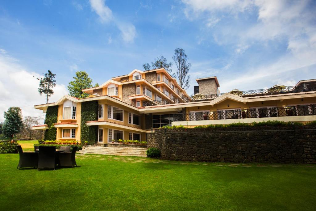 hotels with balcony in Kodaikanal