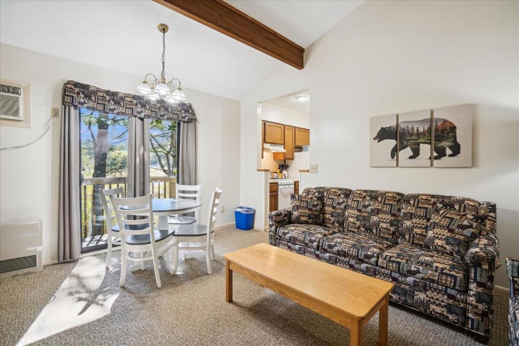 hotels with balcony in Killington