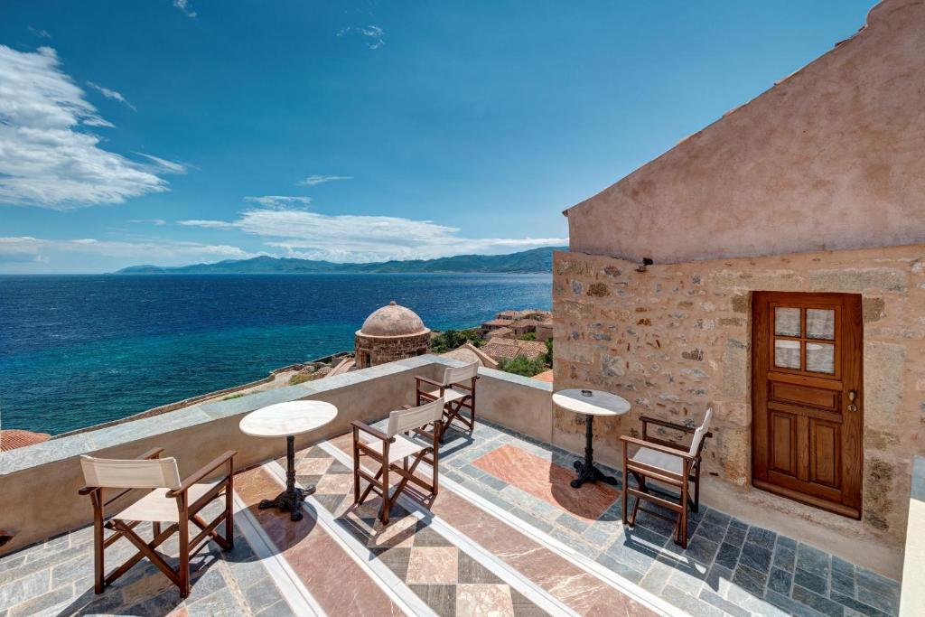 hotels with balcony in Monemvasia