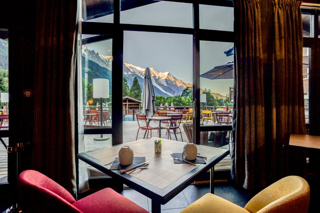 hotels with balcony in Chamonix Mont Blanc