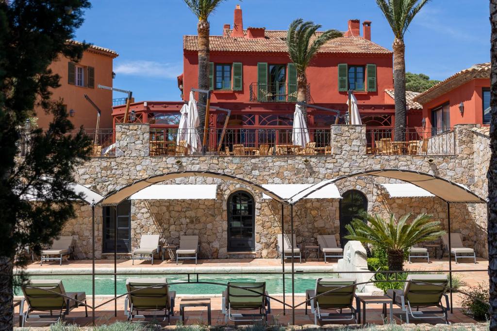 hotels with balcony in Calvi