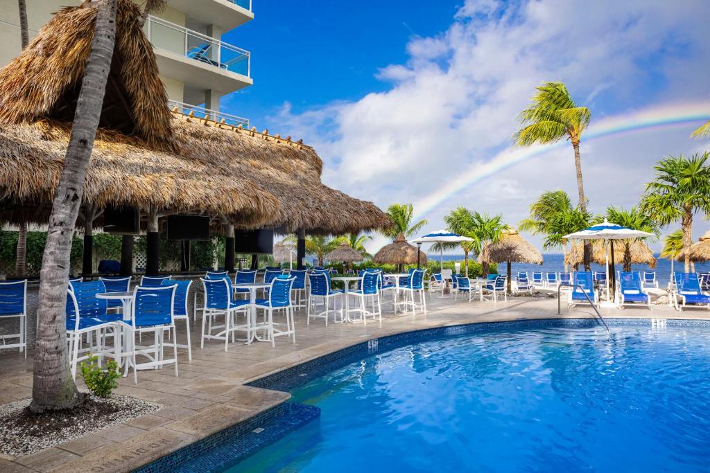 hotels with balcony in Key Largo