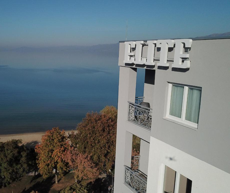 hotels with balcony in Pogradec