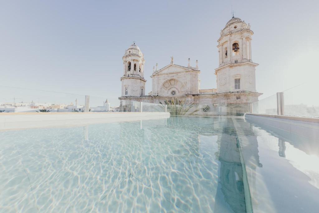 hotels with balcony in Cadiz