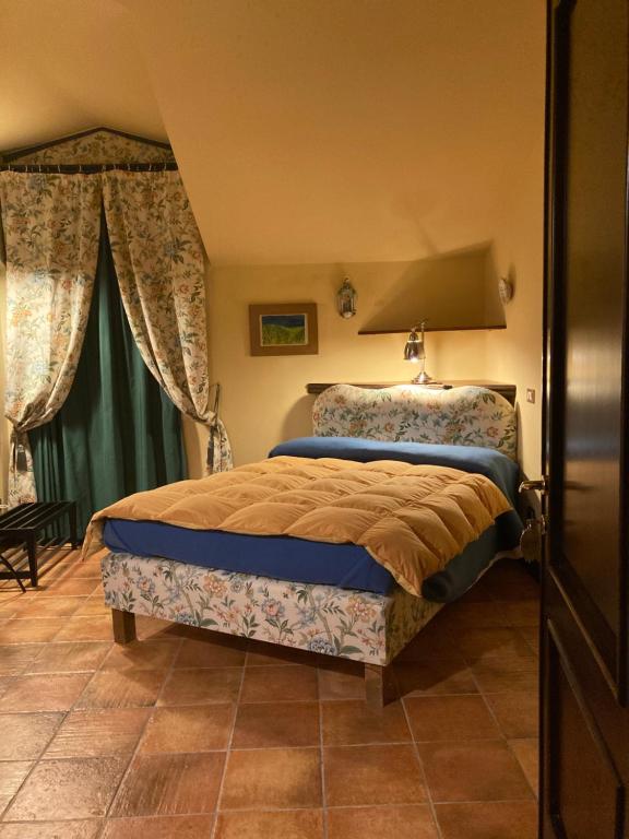 hotels with balcony in Caserta