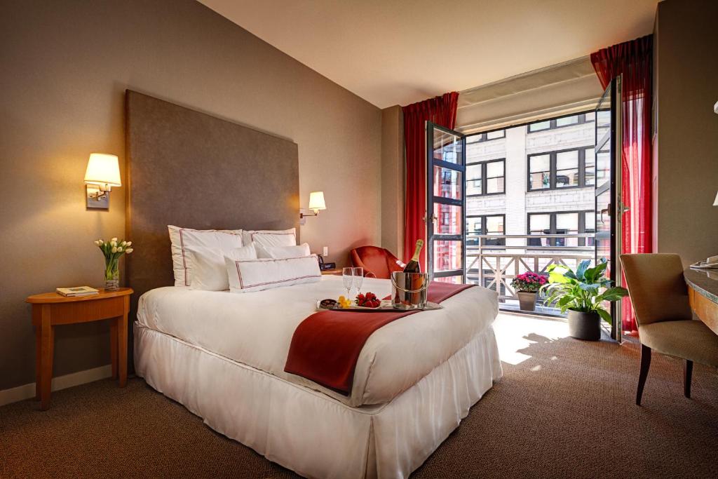 hotels with balcony in New York Chelsea