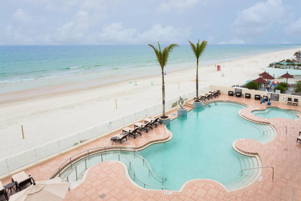 hotels with balcony in Daytona Beach