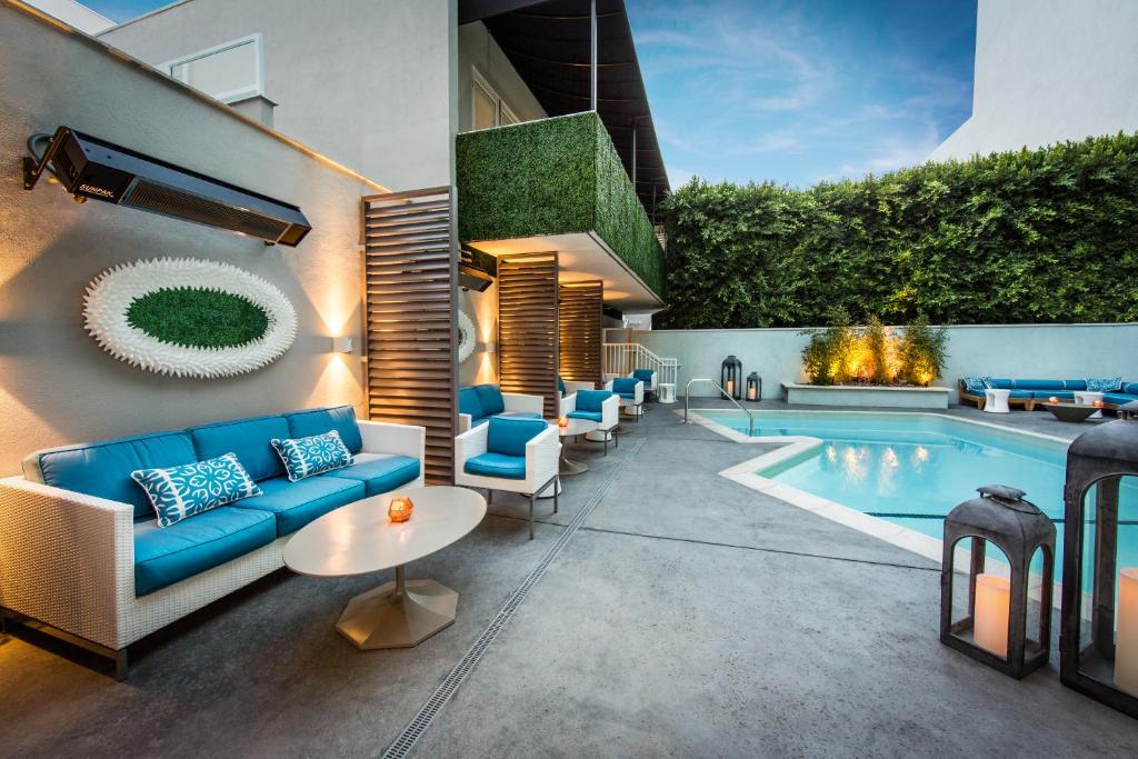 hotels with balcony in Beverly Hills