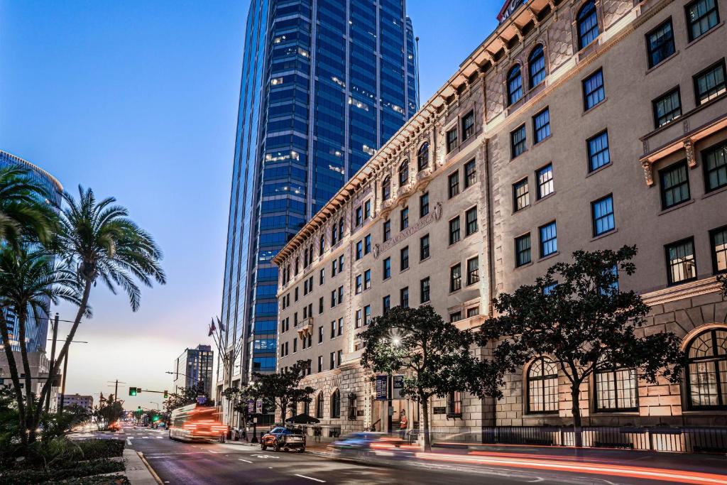 hotels with balcony in San Diego