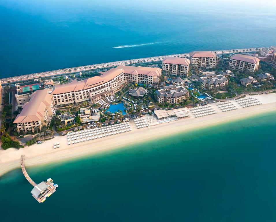 hotels with balcony in Dubai Palm Jumeirah