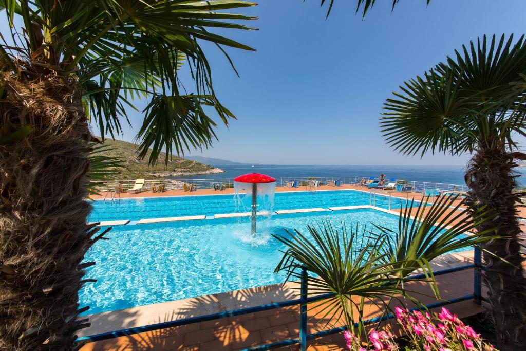 hotels with balcony in Sarande