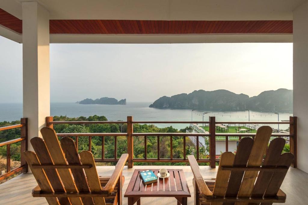 hotels with balcony in Krabi