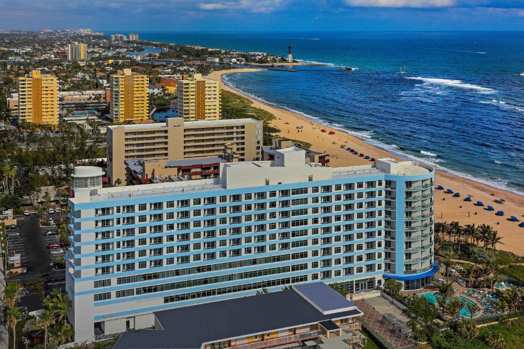 hotels with balcony in Pompano Beach