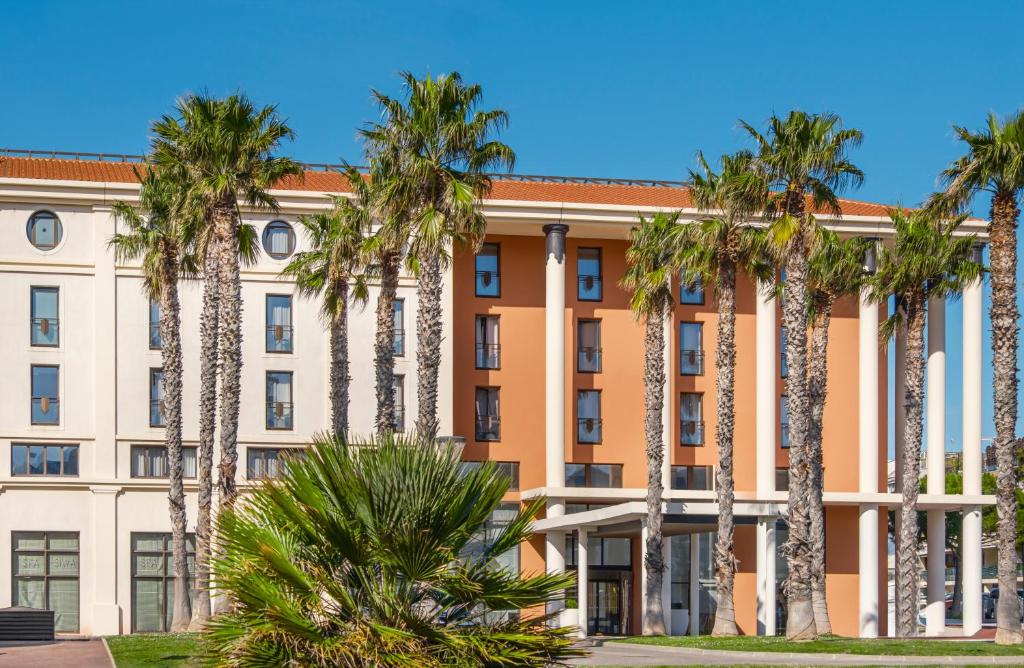 hotels with balcony in Marseille