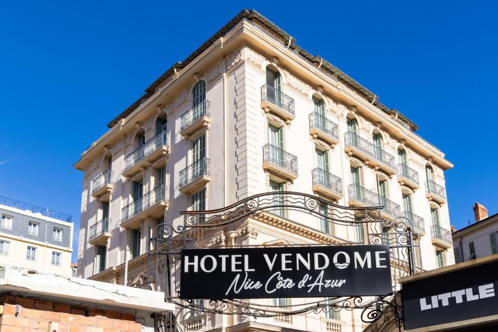 hotels with balcony in Nice Nice Port