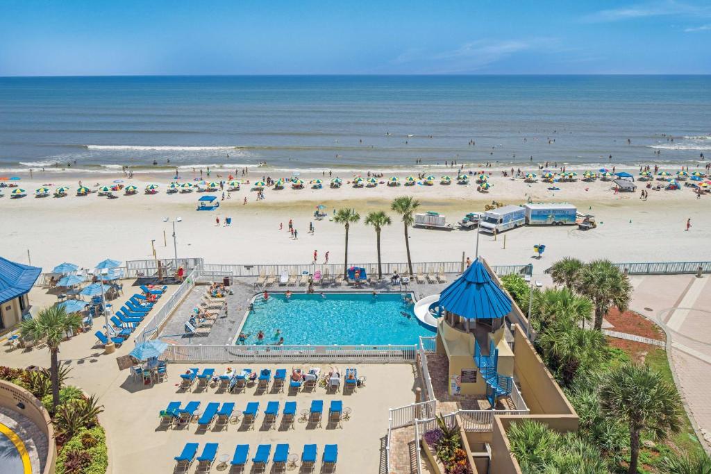 hotels with balcony in Daytona Beach