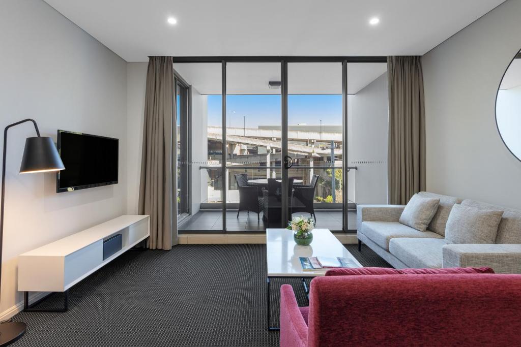 hotels with balcony in Sydney Parramatta