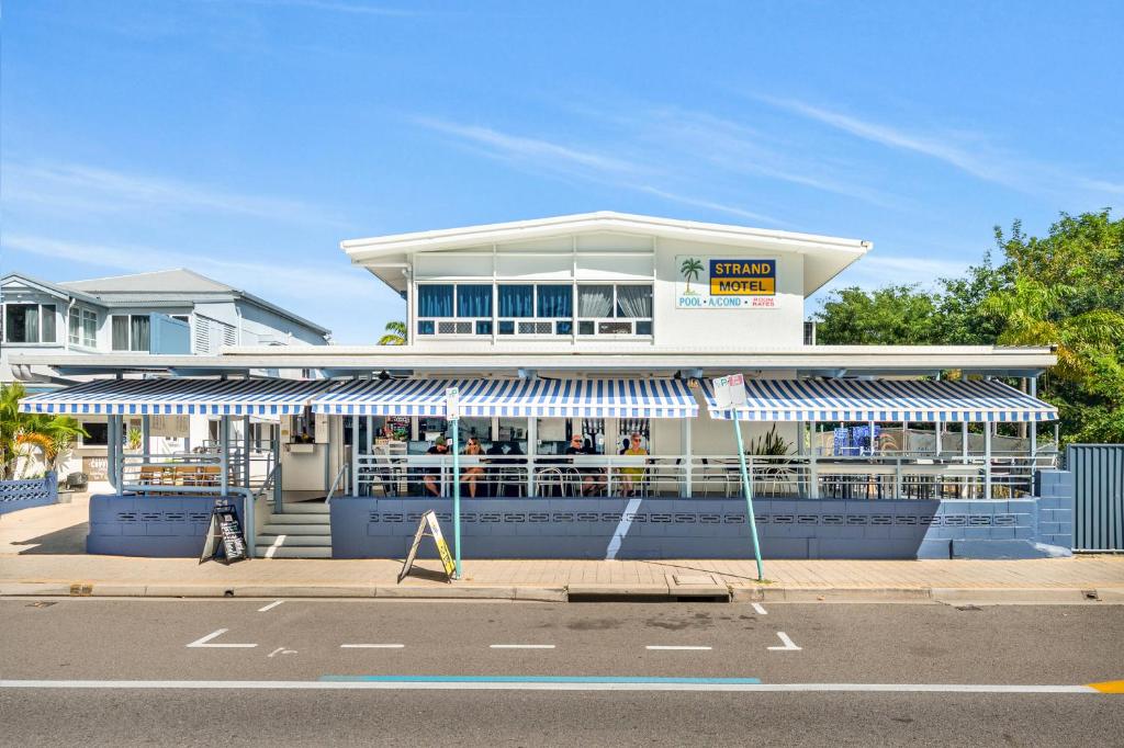 hotels with balcony in Townsville City Bus Interchange